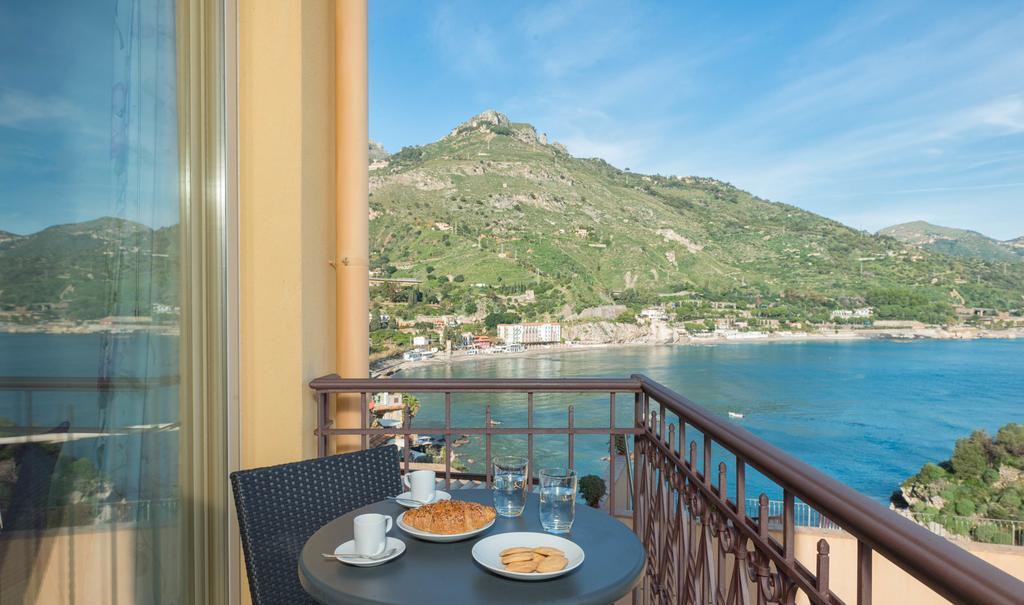 Taonasi Mazzaro Apartments Taormina Oda fotoğraf